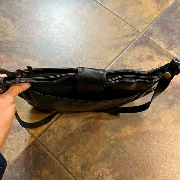 SAS Women’s Navy Leather Shoulder Purse - Picture 6 of 12